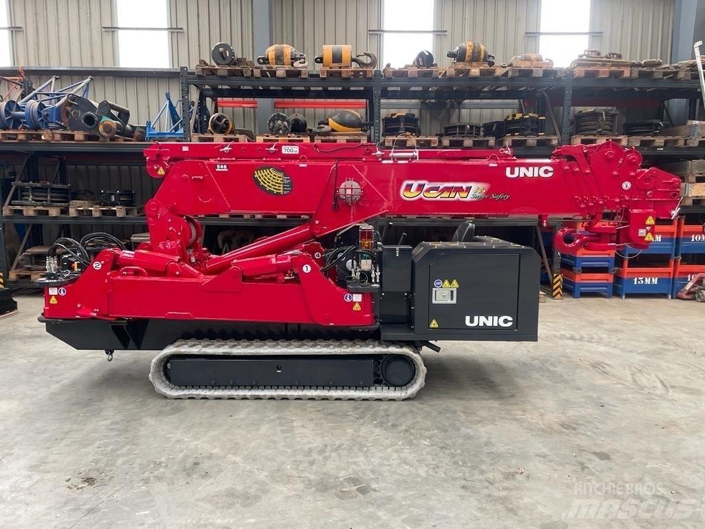 Unic URW 546 Kraner på larvebånd