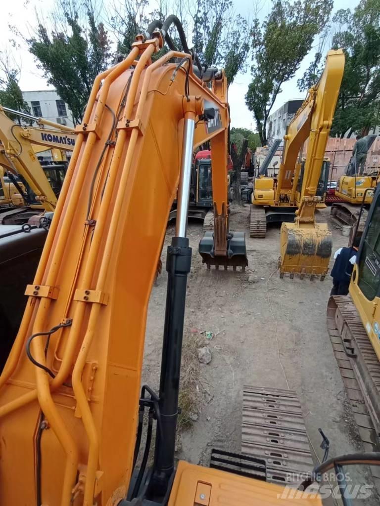 Hyundai Robex 215-9T Gravemaskiner på larvebånd
