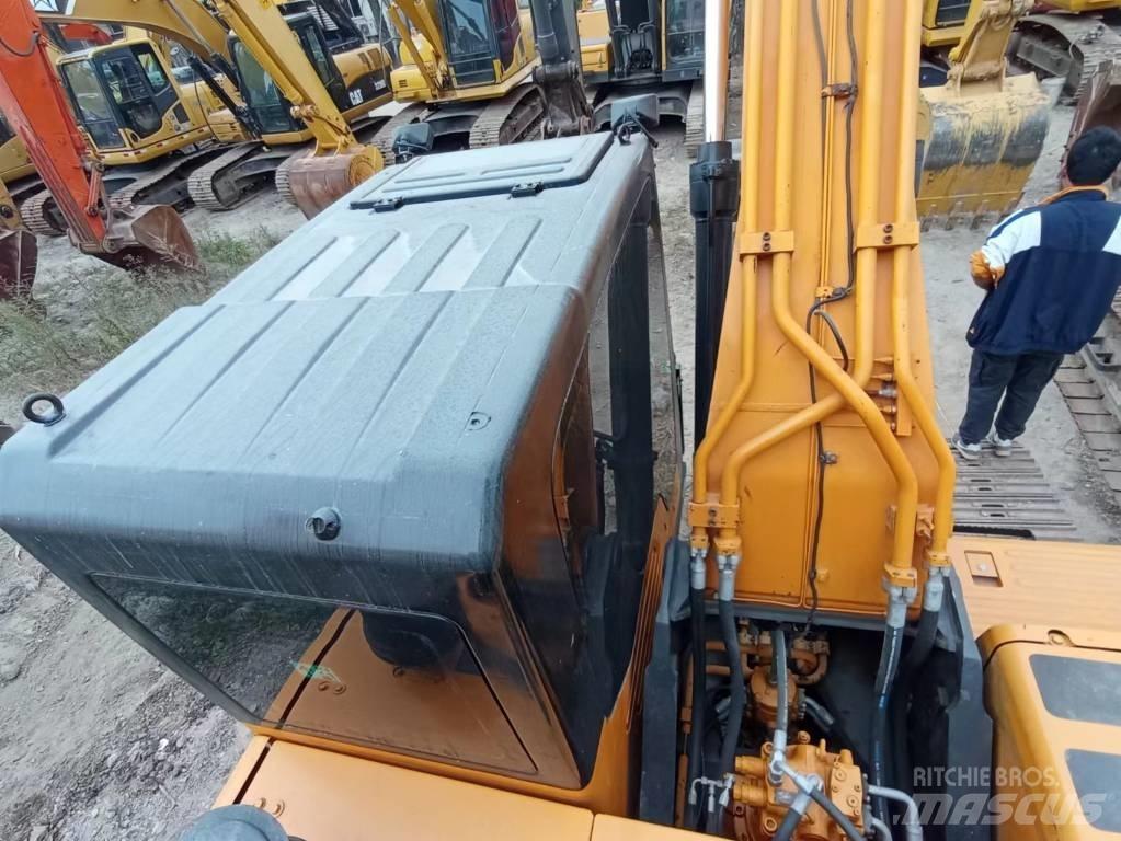 Hyundai Robex 215-9T Gravemaskiner på larvebånd