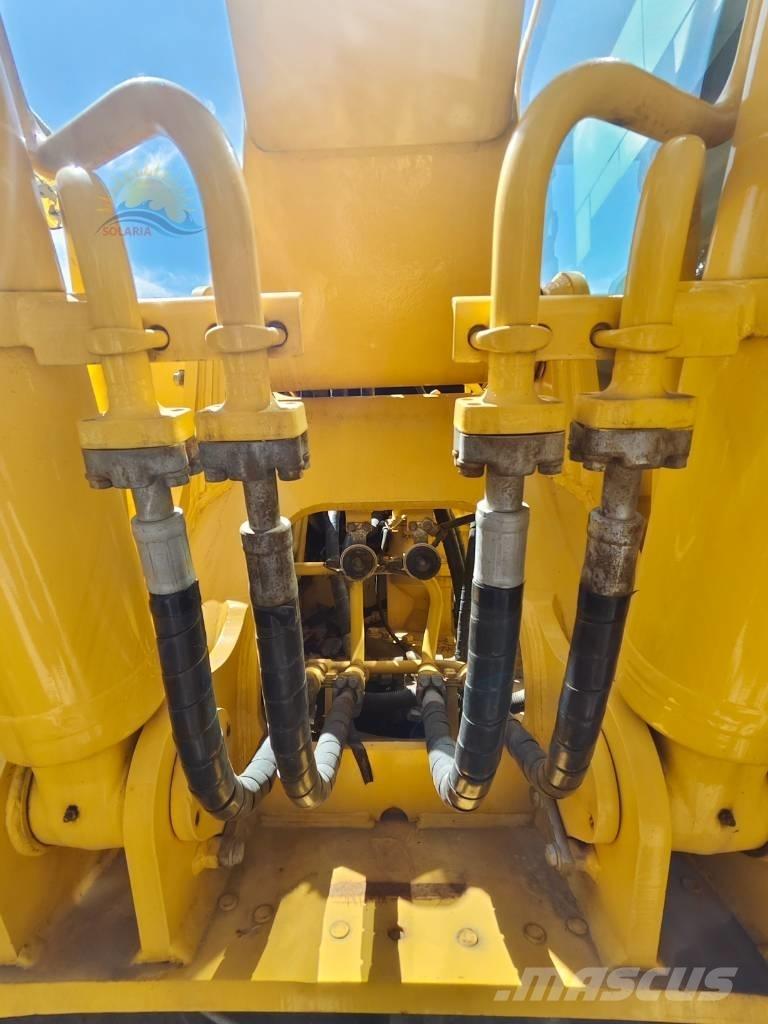 Komatsu PC 220-8 Gravemaskiner på larvebånd
