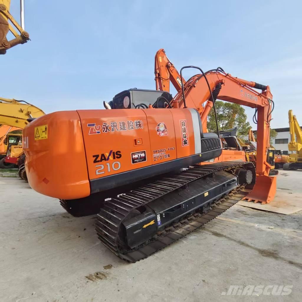 Hitachi ZX 210 Gravemaskiner på larvebånd