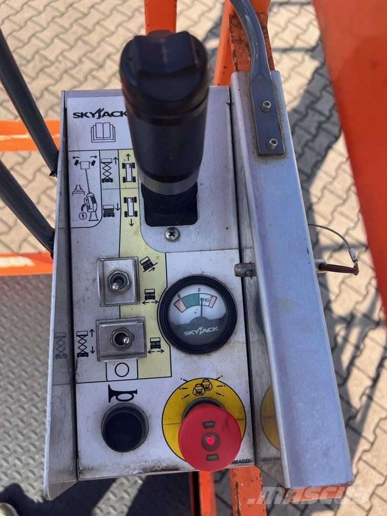 SkyJack SJ III 4626 Saxlifte