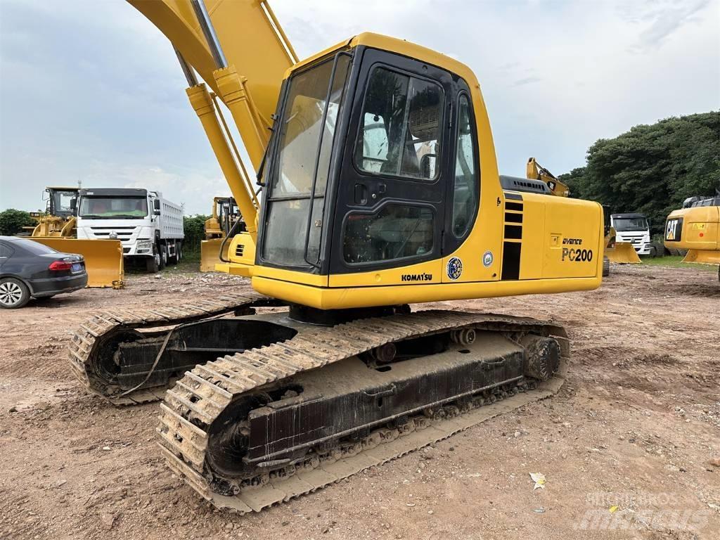 Komatsu PC 200 Gravemaskiner på larvebånd