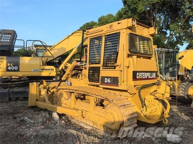 CAT D 6 D Bulldozer på larvebånd