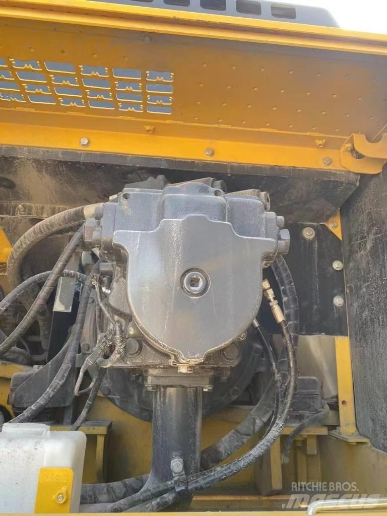 Komatsu 450LC-8 Gravemaskiner på larvebånd