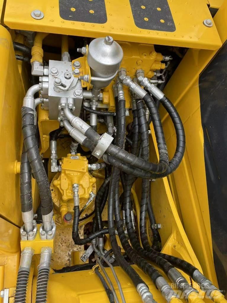 Komatsu 120-8 Gravemaskiner på larvebånd