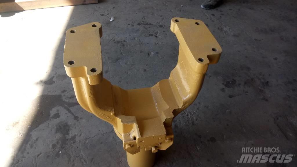 CAT 245 Chassis og suspension