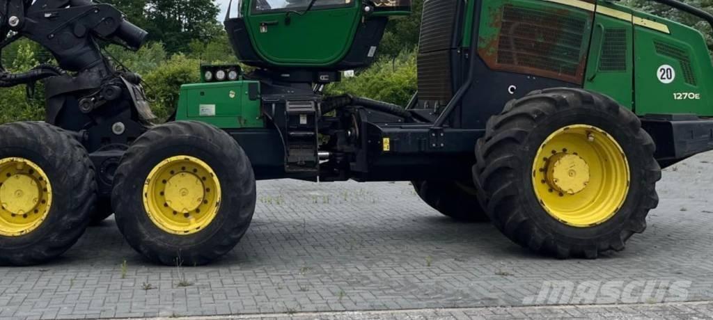 John Deere 1270 E Skovningsmaskiner