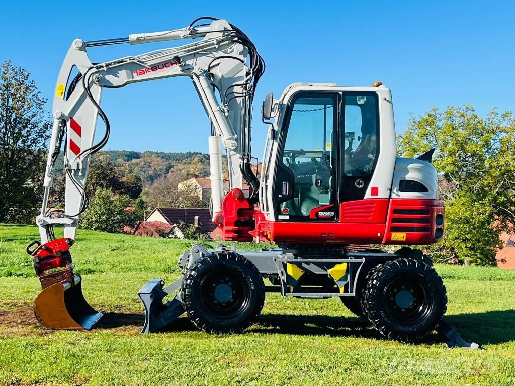 Takeuchi TB 295 W Gravemaskiner på hjul