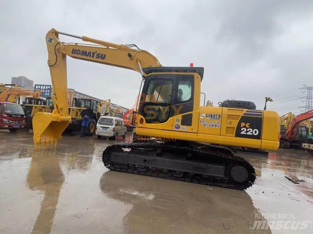 Komatsu PC 220-8 Gravemaskiner på larvebånd