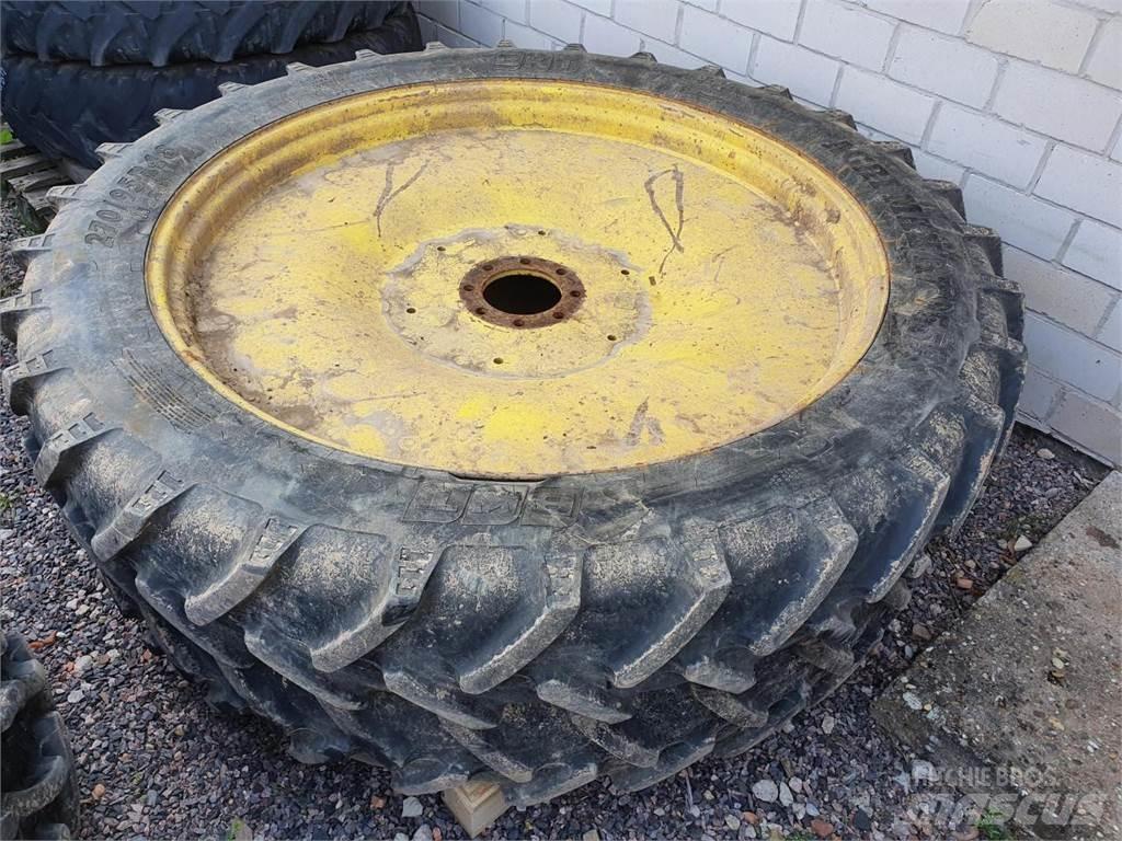 BKT 270/95R48 x2 Hjul, Dæk og Fælge