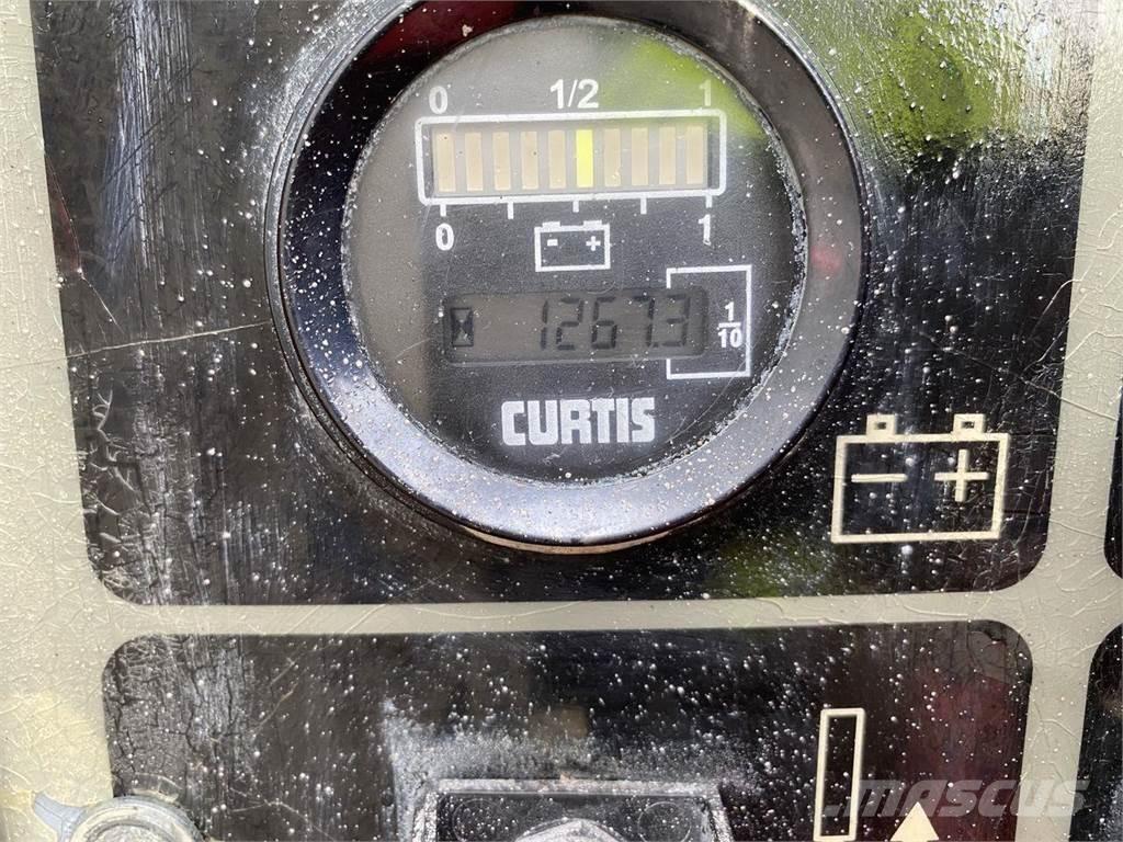 JLG E450AJ Bomlifte med knækarm