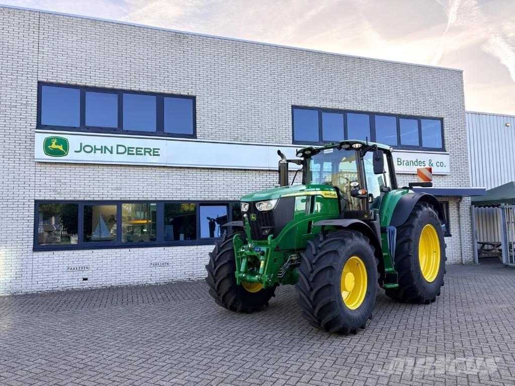 John Deere 6M200 Traktorer