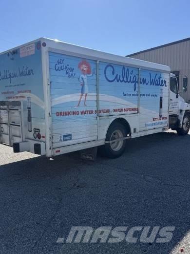 Hino 268 Lastbiler til transport af drikkevarer