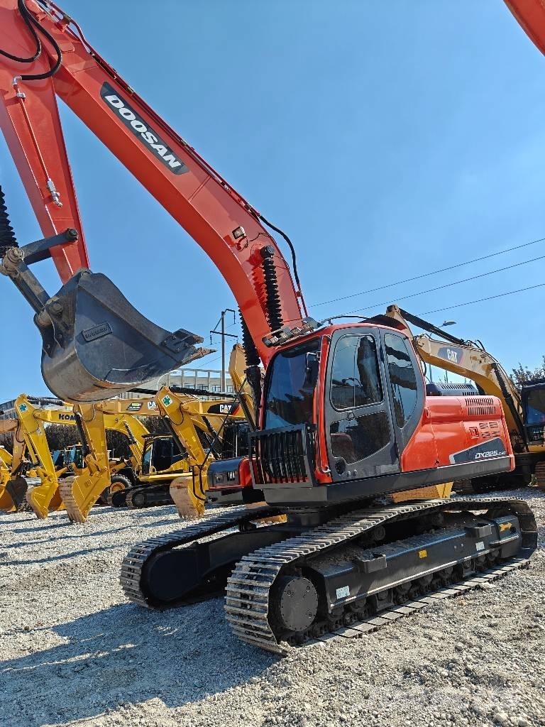 Doosan 225 LCA Gravemaskiner på larvebånd