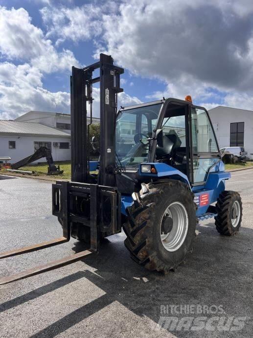 Manitou MC30-4W Terrængående gaffeltruck