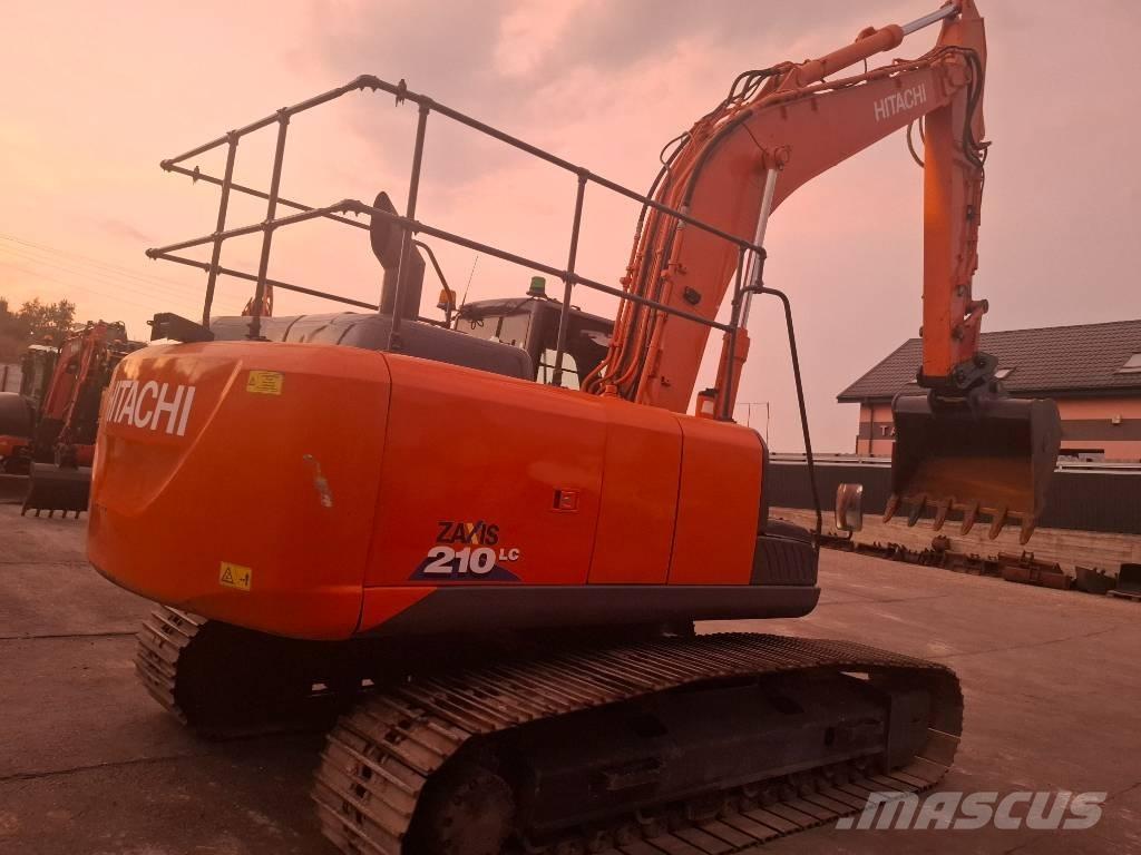 Hitachi 210LC Gravemaskiner på larvebånd