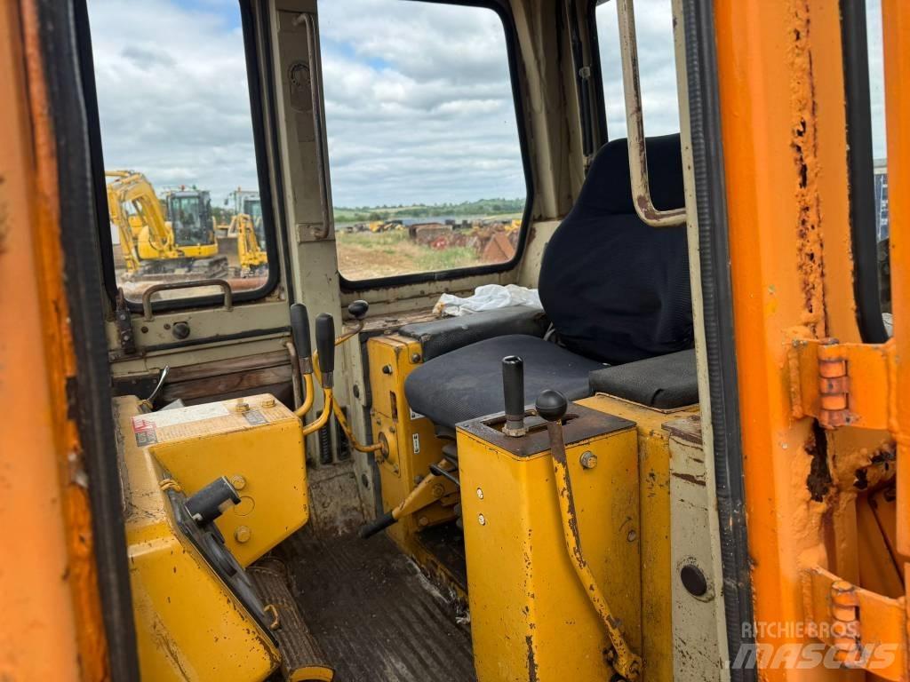 Komatsu D 41 P-3 Bulldozer på larvebånd