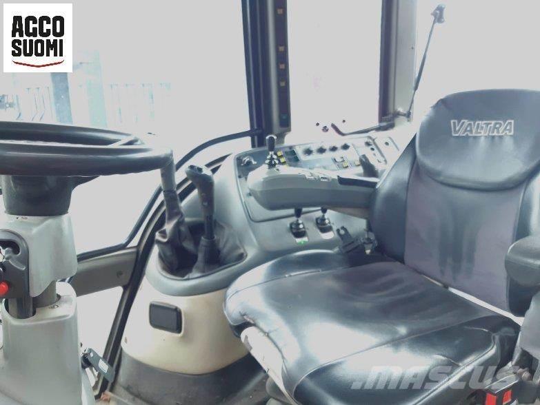 Valtra M130 Traktorer
