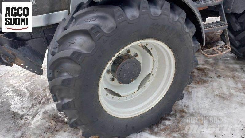 Valtra M150 Traktorer
