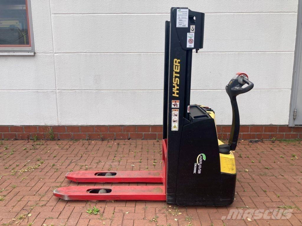 Hyster S 1.0 Gaffelstabler med gående fører