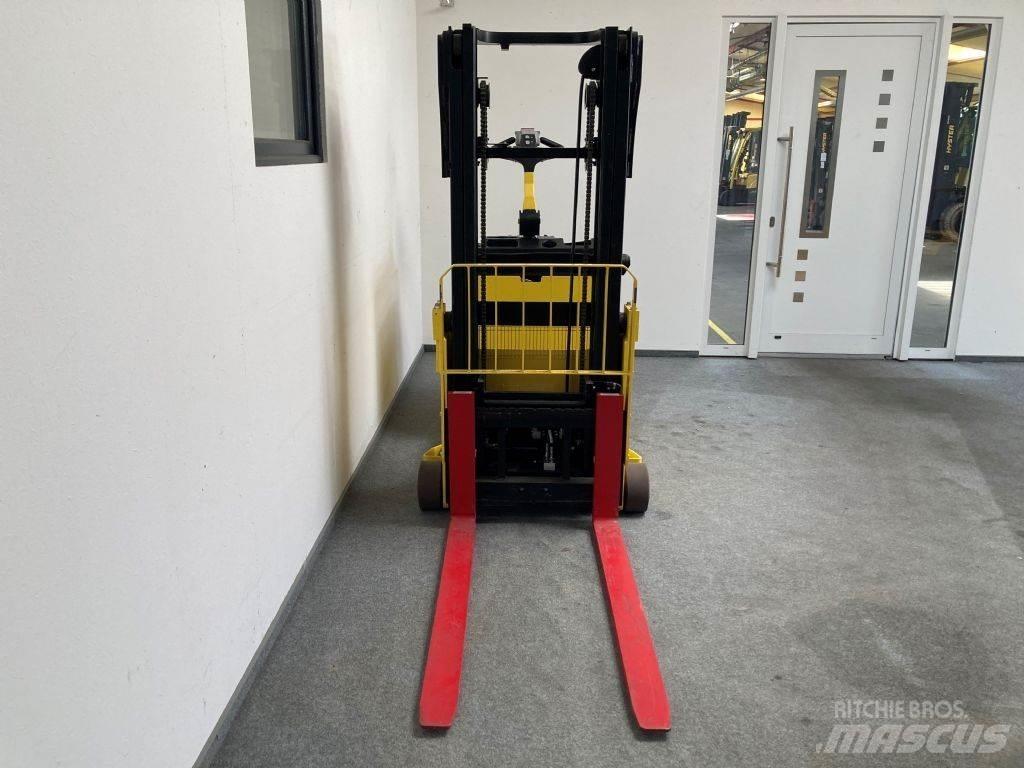 Hyster S 1.0 C Gaffelstabler med gående fører