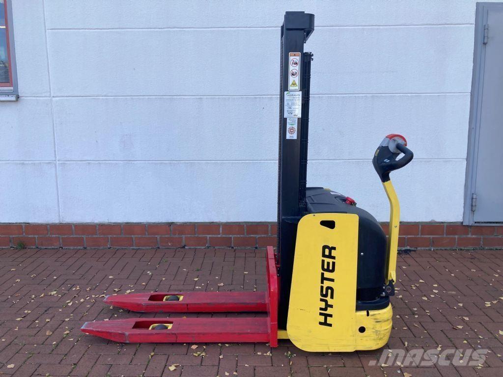 Hyster S 1.0E Gaffelstabler med gående fører