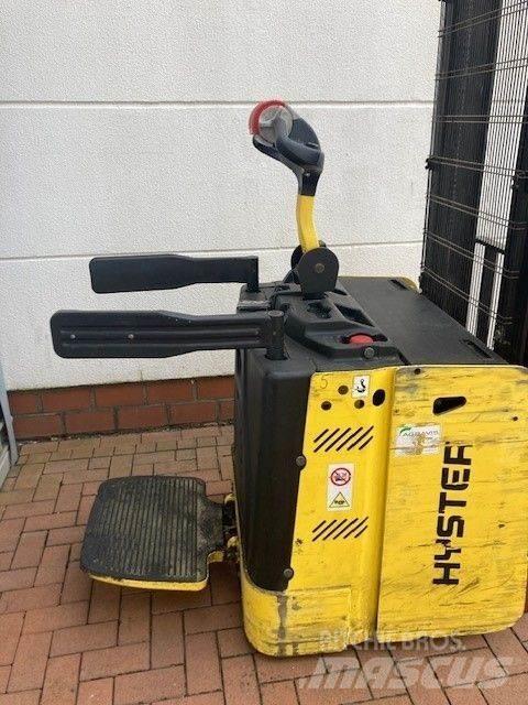 Hyster S1.5S Gaffelstabler med gående fører