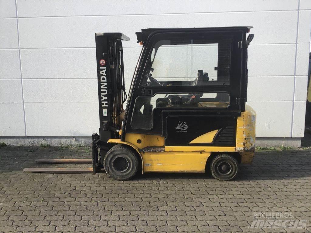 Hyundai 32B-7 El gaffeltrucks