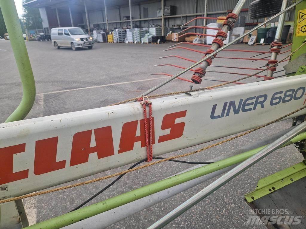 CLAAS 680 River og høvendere