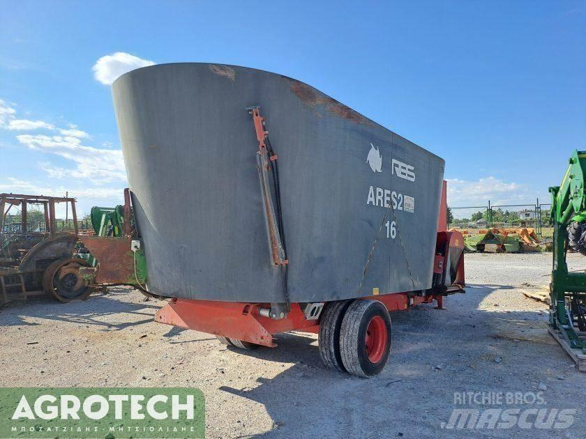 Ares 16 κυβικά Traktorer