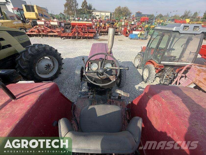 International 724 Traktorer