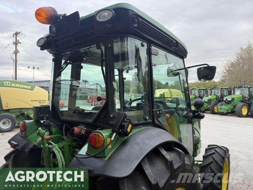 John Deere 5075 GF Traktorer