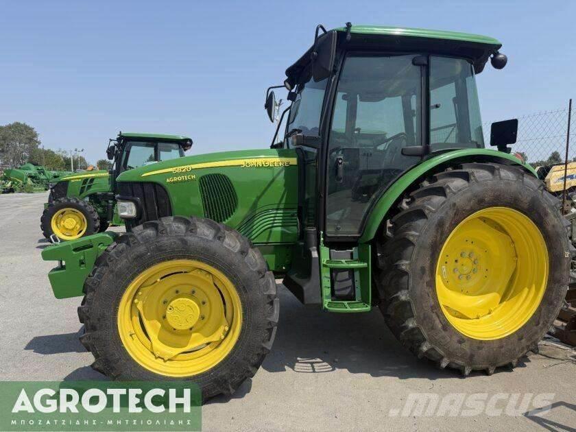 John Deere 5820 Traktorer