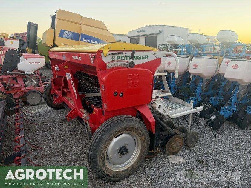 Pöttinger  Traktorer