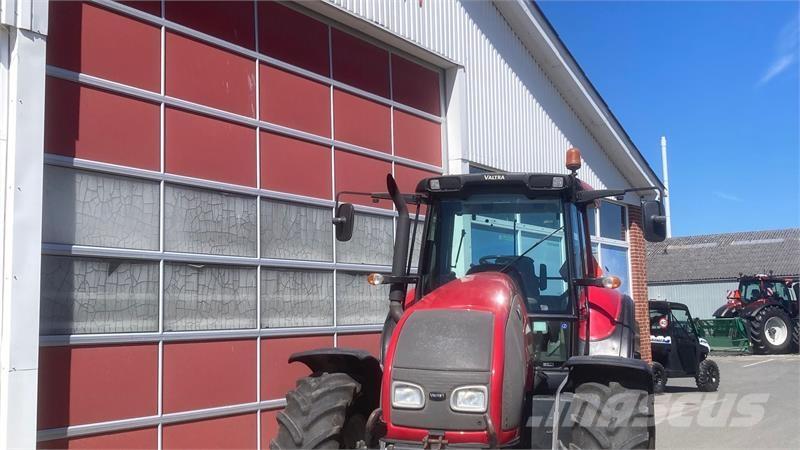 Valtra T130 Traktorer