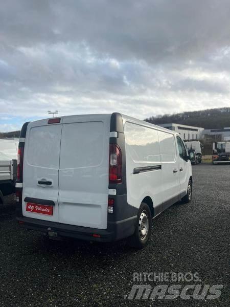 Opel Vivaro Minibusser