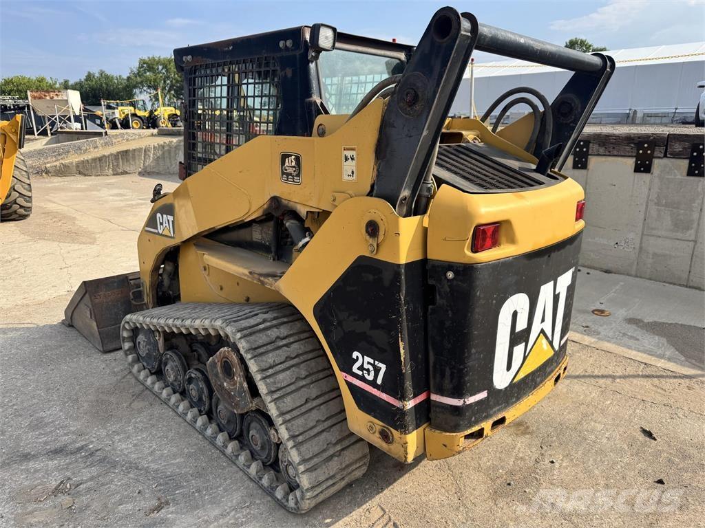 CAT 257 Minilæsser - skridstyret