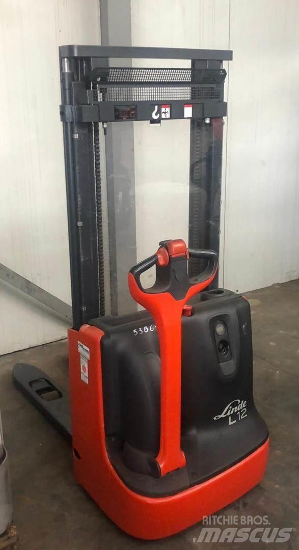 Linde L 12 Gaffelstabler med gående fører