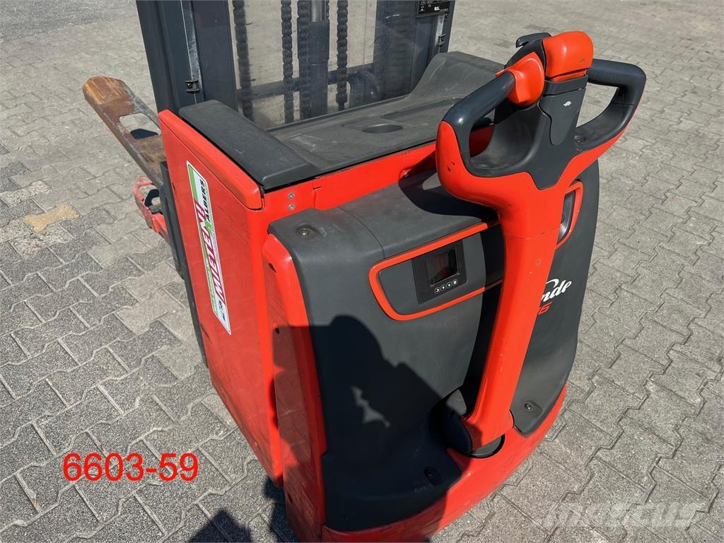 Linde L 16 i Gaffelstabler med gående fører