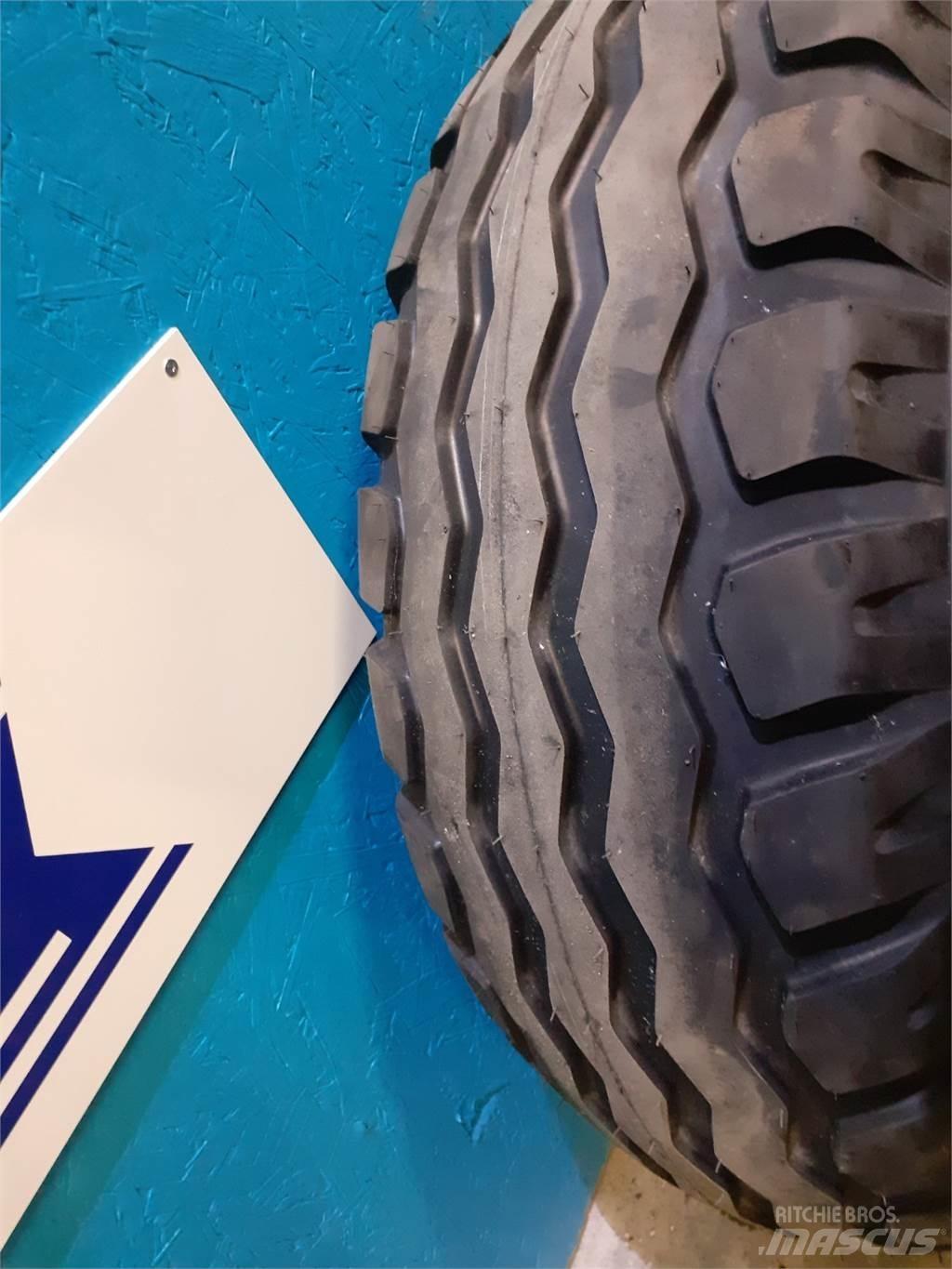  15.3 260/75-15.3 Hjul, Dæk og Fælge