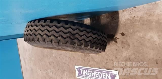  16 9.00R16 Hjul, Dæk og Fælge