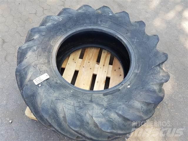  24 15.5/80R24 Dæk, hjul og fælge