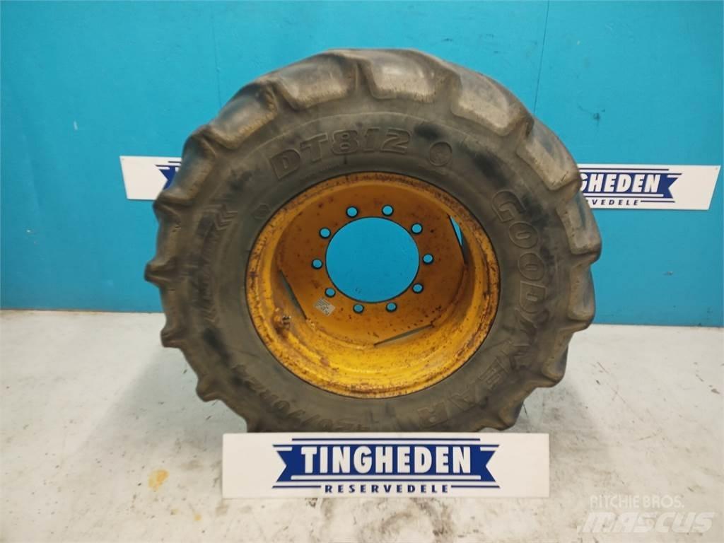  24 420/70R24 Dæk, hjul og fælge