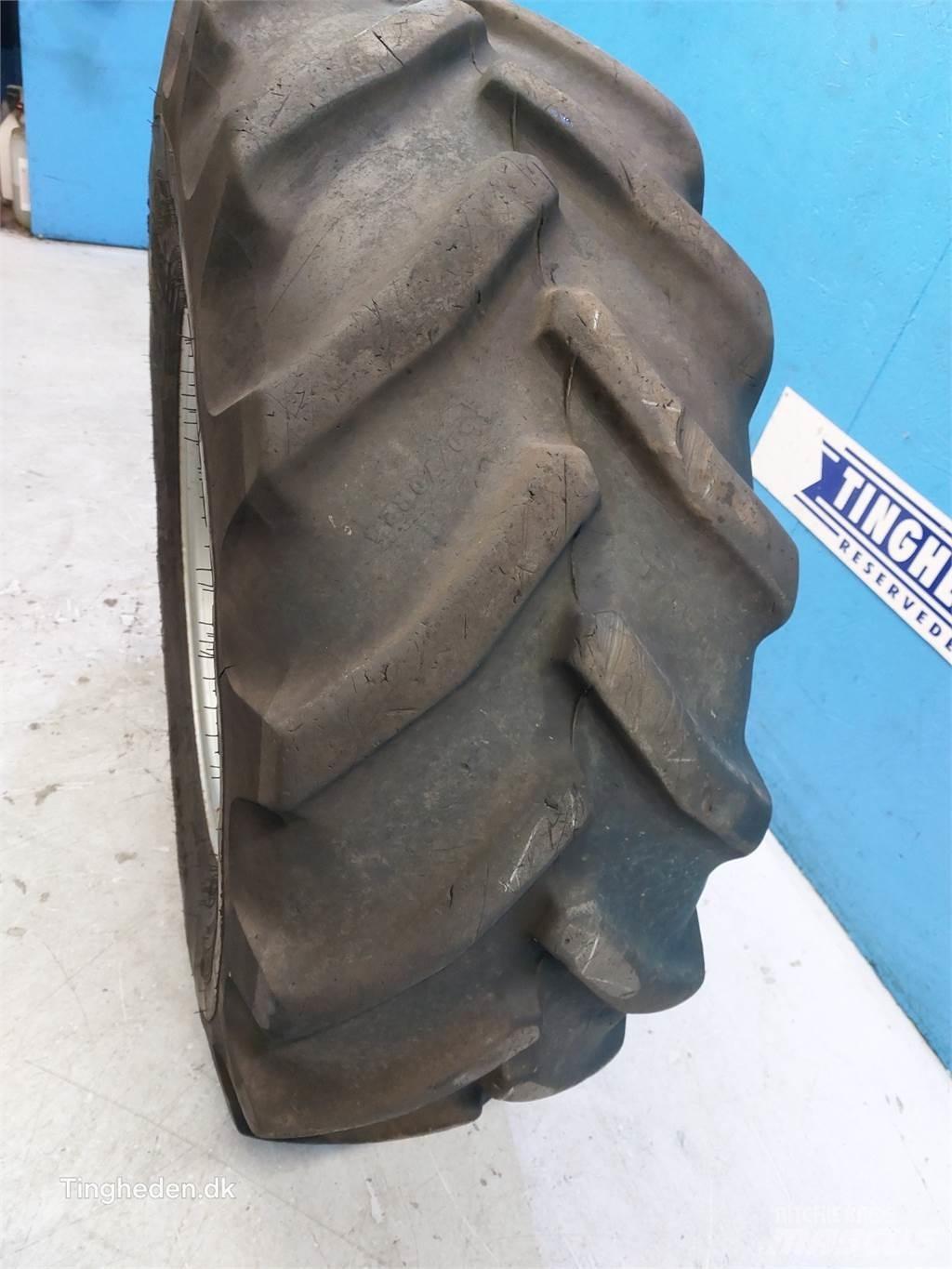  24 460/70R24 Hjul, Dæk og Fælge
