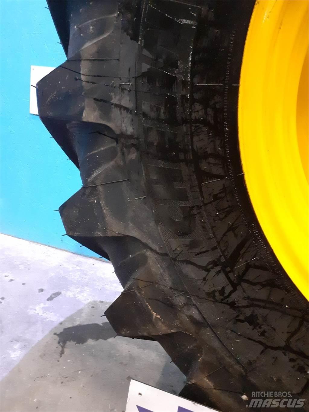  28 440/80R28 Dæk, hjul og fælge