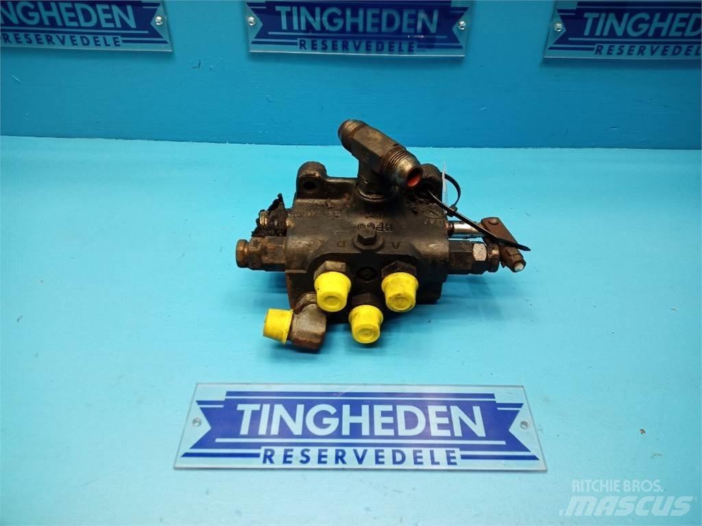 CASE 595 Hydraulik