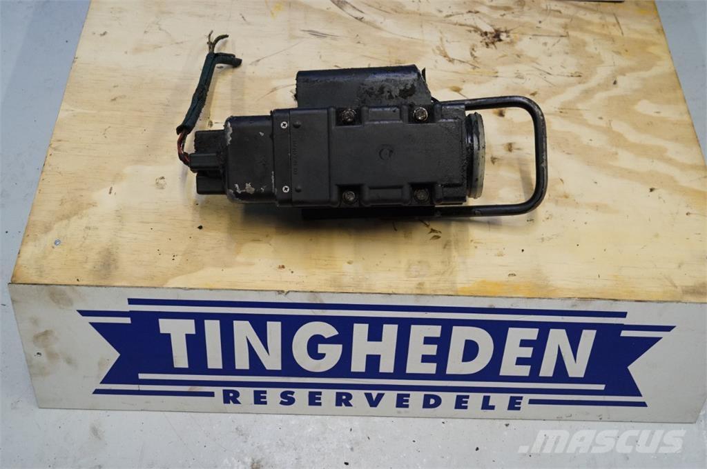 CASE 7130 Elektronik