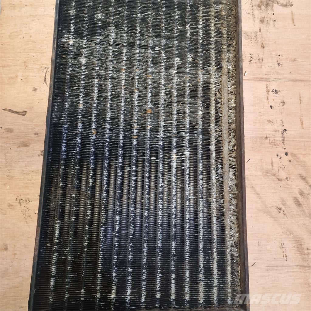 CASE 7130 Radiatorer