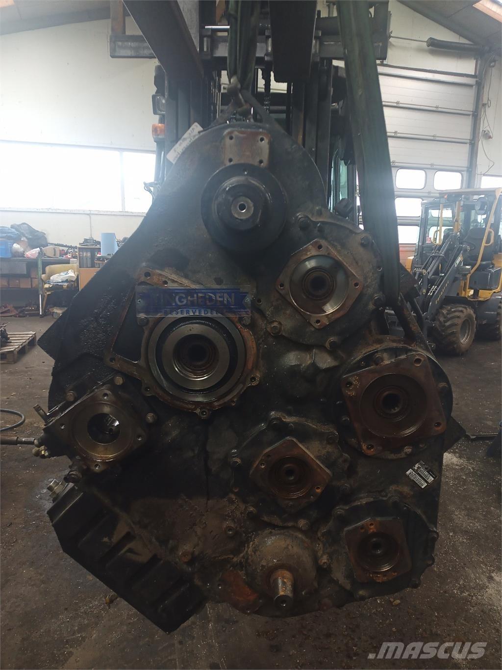 CASE 8010 Gear